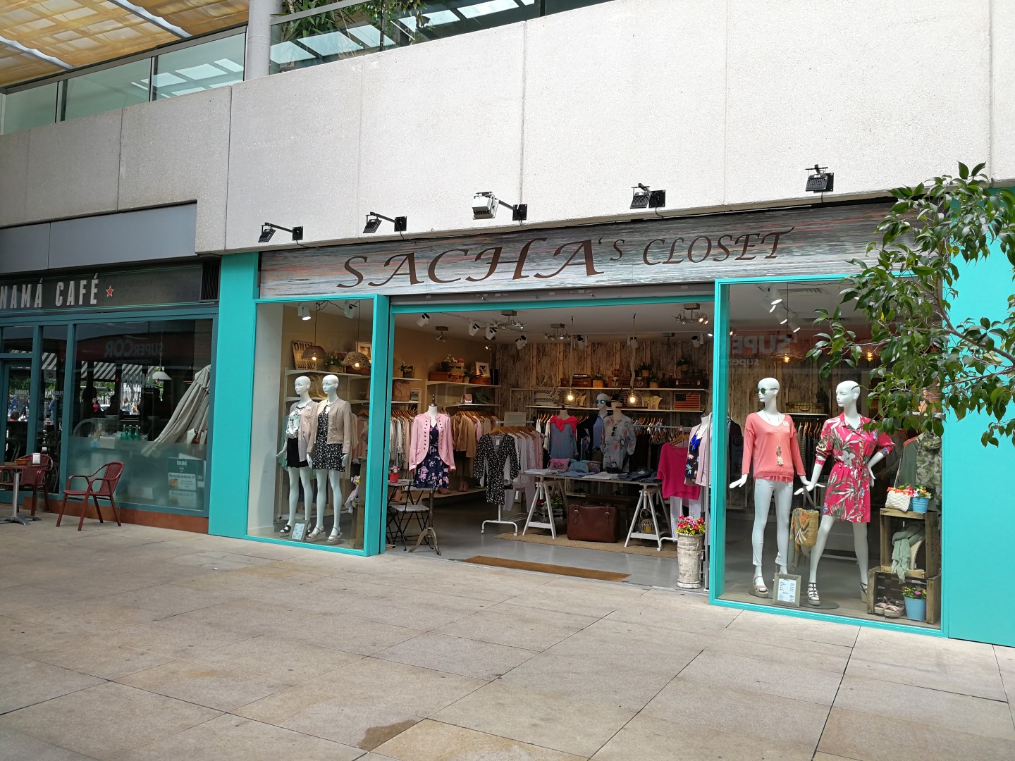 Sachas Closet – Moda femenina en Viapol Center Sevilla